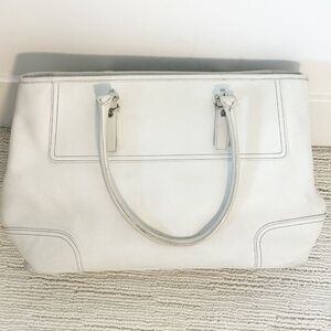COACH Hampton Medium White Carry All Tote Handbag Leather Vintage M04S-5131